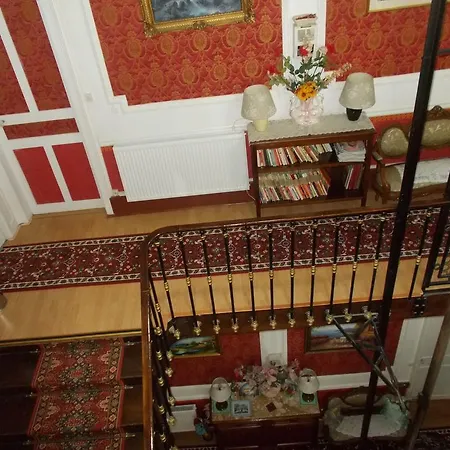 Central Apartment *